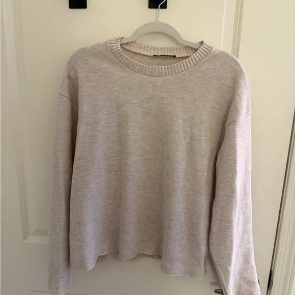 Zara Cream Sweater - Picture 1 of 3